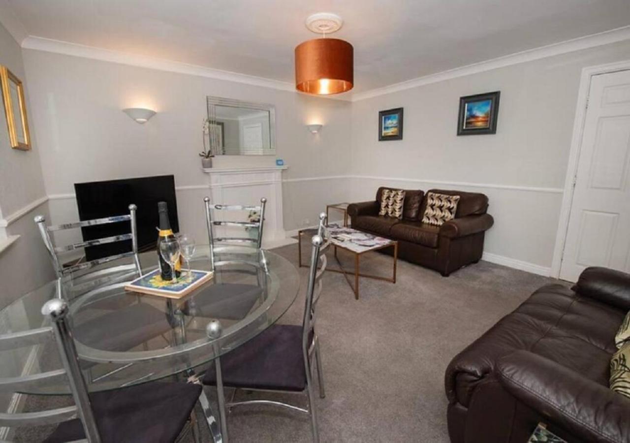 Pelican-Stylish 2-Bed Apartment Close To Beach & Town Scarborough Eksteriør billede